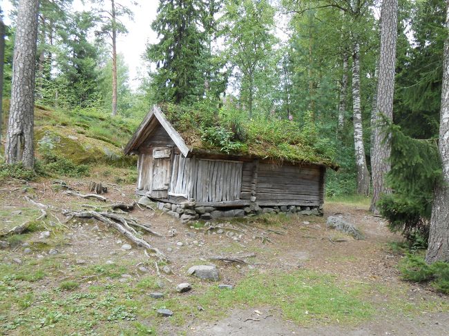 食料の貯蔵庫だったり、