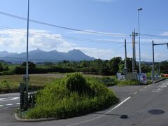 榛名山がバッチリ♪
右から浅間山（水沢山）、ニツ岳、相馬山。そして微かに榛名富士。