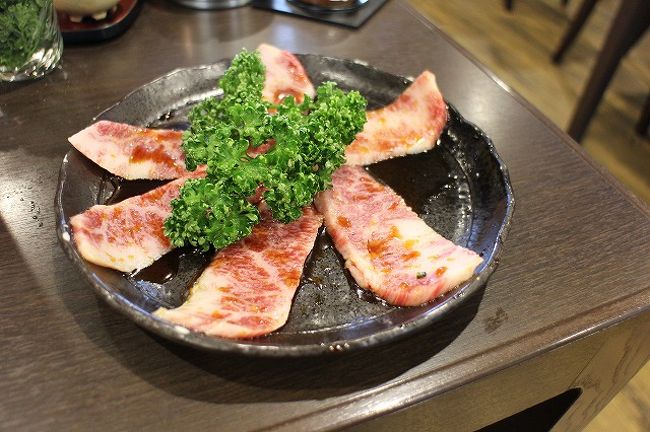 上カルビ（１，６２０円）<br />脂多めで、私は苦手でした。