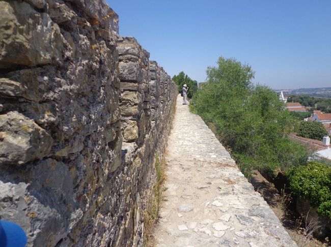 信じられない事に、城壁入場料は無料（私達が気づかなかっただけ！？）<br />2年前に行ったドブロブニクでは城壁の入場料は結構高かった記憶があるのだが。。<br />