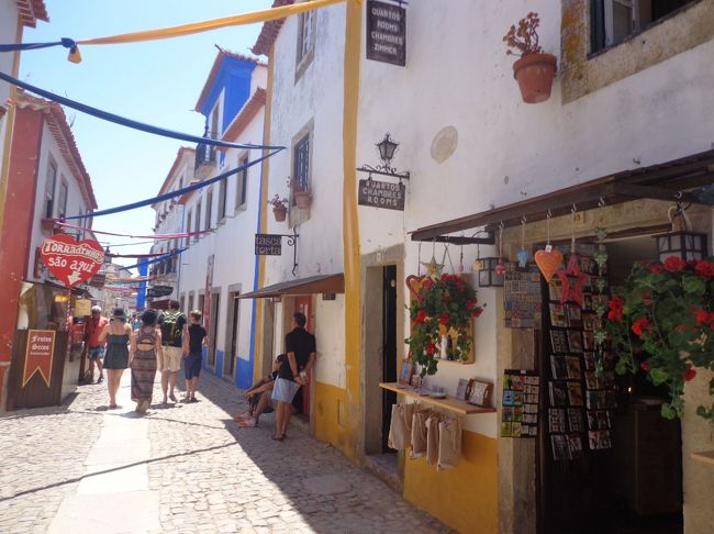 賑わいのあるレストラン発見。<br />早速入ります