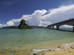 ☆OKINAWA-Kourijima★

「古宇利島」
翌日は古宇利島へドライブ！もう絶景の定番となった古宇利大橋、前回は雨だっただけに、晴れてれば美しい！