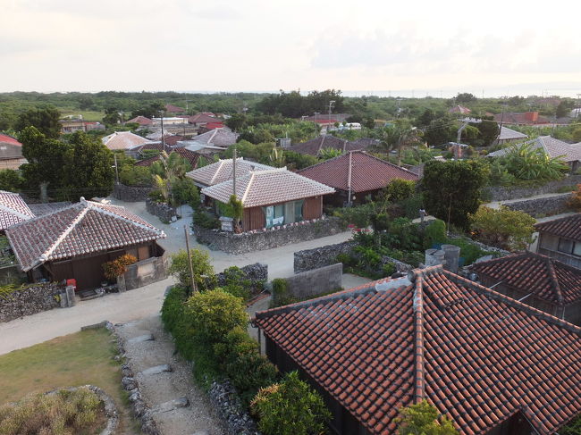 この景色、<br />竹富島に泊まらないと、<br />見ることが出来ない、<br />貴重な眺めなので、<br />順番待ちの人がいないこともあって、<br />思う存分、眺めてきました。