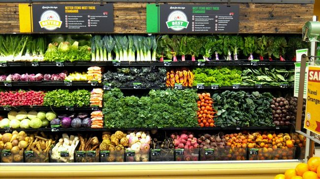 Whole Foods Marketを見かけたので、入ってみました。見てるだけで素敵です！