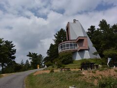 鷹狩山山頂にある展望台