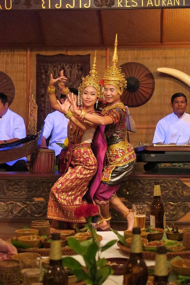 ラオス伝統舞踊