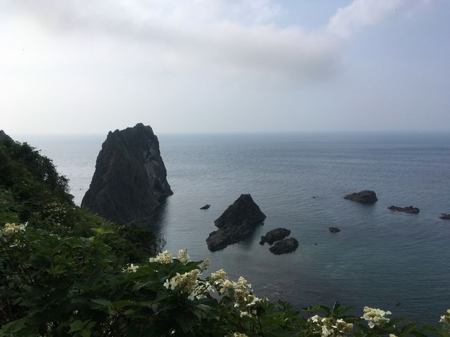 島武意海岸<br />トンネルを通り抜けると、この素晴らしい景色が目の前に現れます。