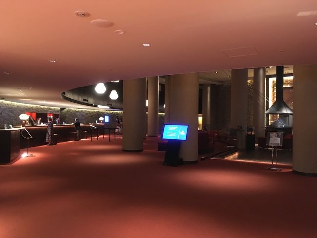 ヒルトンニセコビレッジのロビー<br />とても広いです！