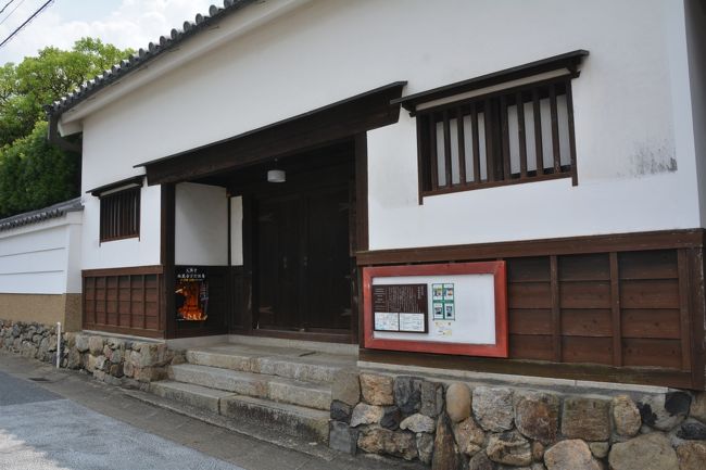 この後歩いて今宮家書院に向かうもこの時期はお休み。入口だけ眺めて次に向かう。