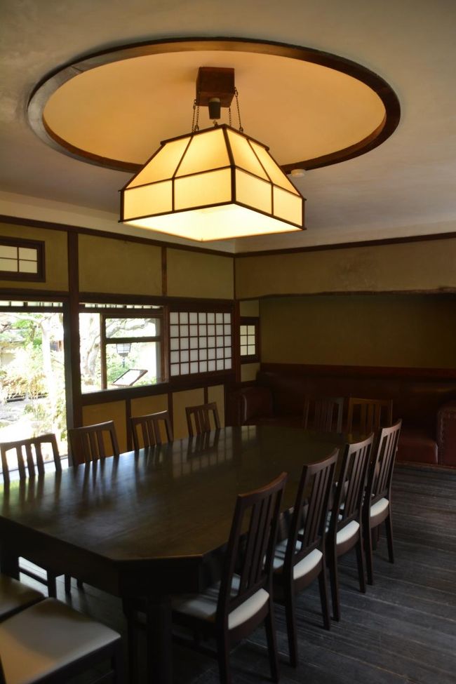 テラスの前の食堂。大きい・・・