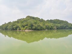 不退寺からてくてく歩いてウワナベ古墳見学。というか南側を通過。