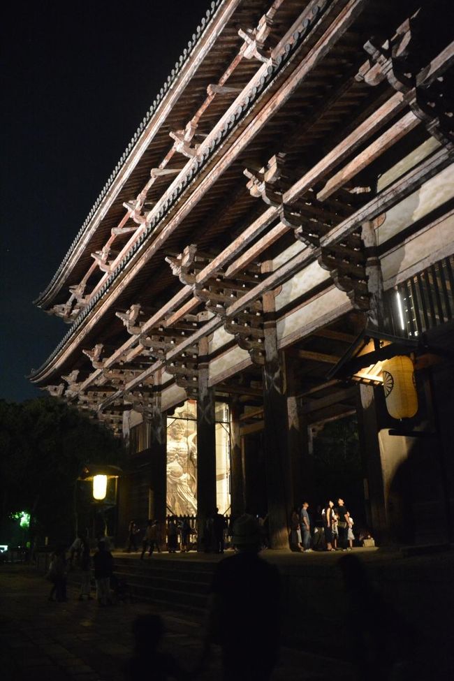 帰りしな南大門を横から撮影。迫力あります。この日はこれで終了。ホテルに戻って就寝。