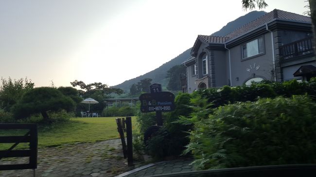 洋風な建物が並びます