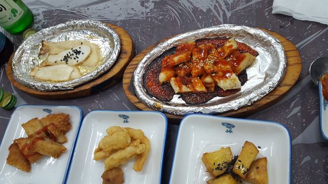 ウナギみたいなものを焼いたもの