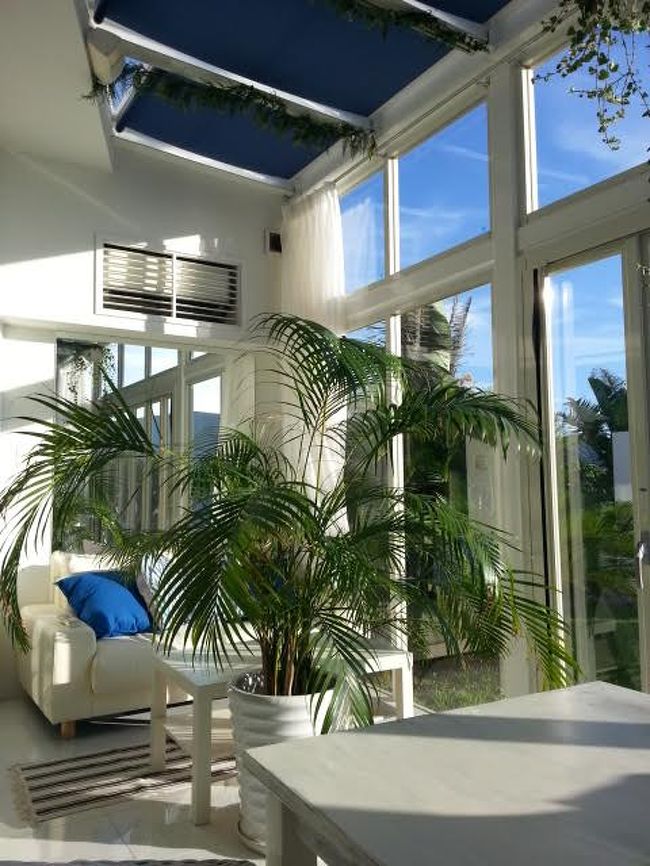 ホテルの朝食部屋