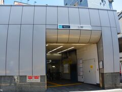東京メトロ日比谷線三ノ輪駅　１１：３８頃

クーラーの効いている地下鉄から地上に出ると熱気にビックリ。
荒川区役所を目指して歩きます。