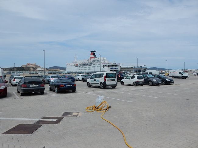 所でイビサ島のどこに到着したのかわかりません。イビサタウンの目と鼻の先かと思いましたが違うようです。