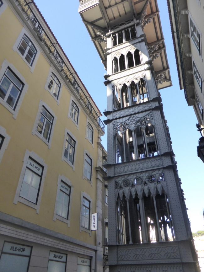 7時ですがまだまだ明るいです。<br />引き続き観光します。<br />サンタ・ジュスタのエレベーター<br />1時間ほど並びました。