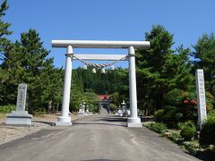 佐女川神社　伝統神事の「寒中みそぎ祭り」では行修者が水ごりの鍛錬をおこなう
