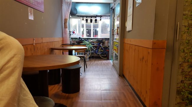 朝ごはんは以前来た国際市場内のピンデトック屋さんの朝メニュー