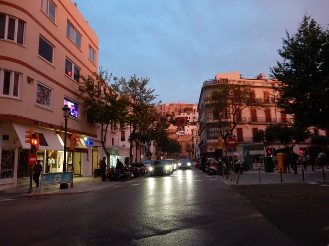 要塞の方へ行ってみます。