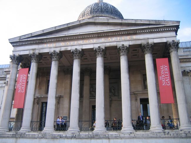 ナショナル・ギャラリー。ロンドンは無料で見学できる博物館や美術館が多く、うれしいです。物価は高いですが・・・
