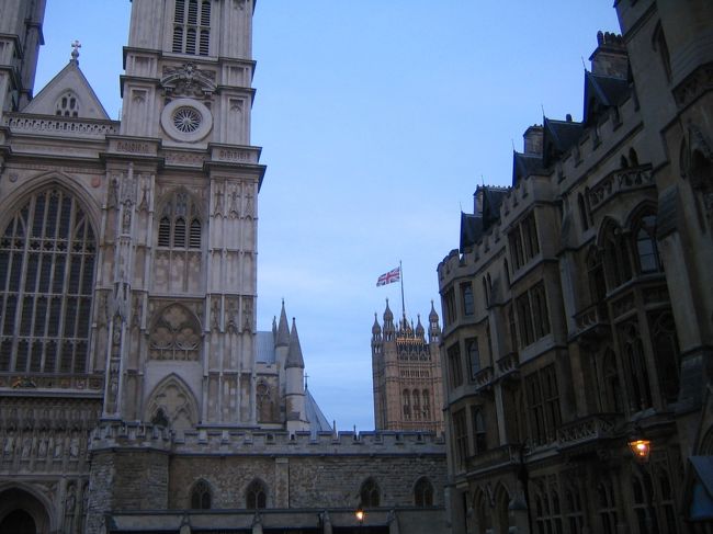 ロンドンに戻ってきました。