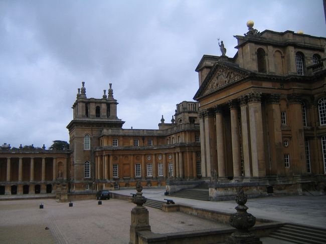 ウィンストン・チャーチル生誕の地、ブレナム宮殿へも行きました。