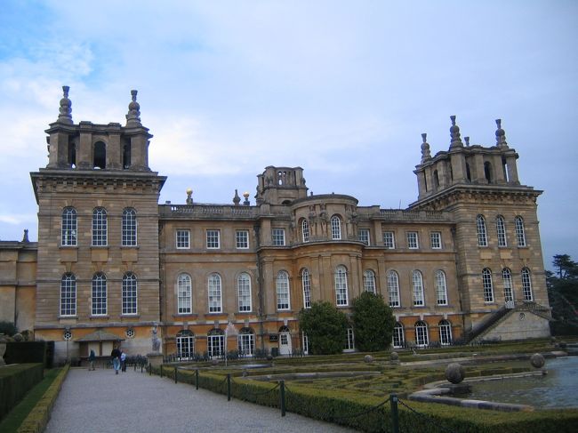 庭園もすばらしいです。<br /><br /><br />最終日は、紅茶のお店をはしごしていろいろな種類の紅茶を購入しました。現地で飲んだ方がおいしく感じるのは、水質のせい？雰囲気のせいでしょうか？