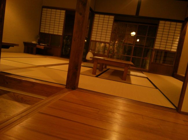 前回とはまた違い縁側のみの町家