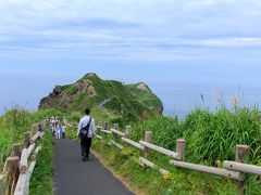 それでは、神威岬へ向かいましょう。
ここから岬の先端部には、ちょっとしたアップダウンの道（チャレンカの道）を20分程度歩くと辿り着きます
