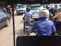 ホテル待機のトクトクで　いわゆる『キリングフィールド』に行きました。

ツアーじゃ無いので　ガイド無し。。

やはり説明が無いと　中途半端な見学になってしまいます、、