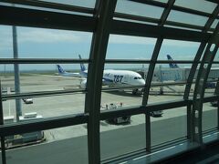 羽田空港から石垣島への直行便です。どんな旅になるかな〜♪