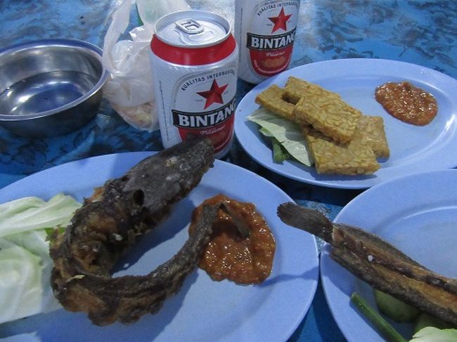 小骨は気にならないまで揚げています。<br />一緒に頼みたいのはテンペ＆タフ