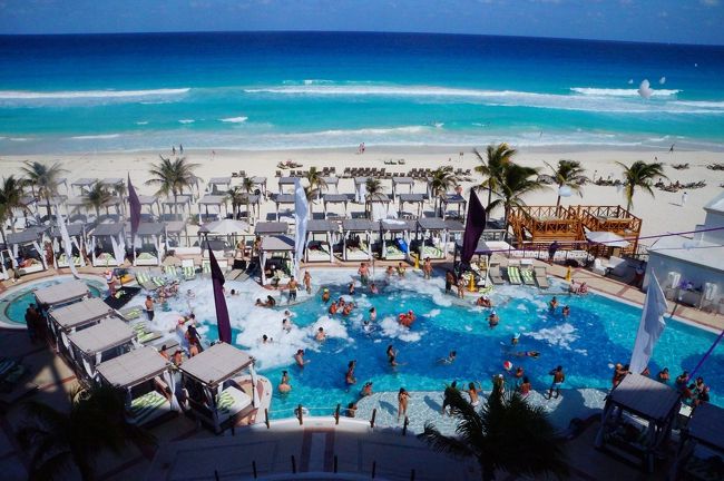 プールでは、泡パーティーが催されていました。時間が合わず参加出来なかったけど。。<br />楽しそうだったな。