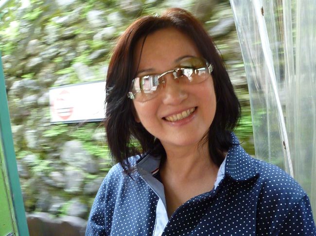 烏来観光トロッコにて<br /><br />妻