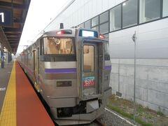 新函館北斗駅に到着．ここからは在来線の函館ライナーに乗り換え函館駅へ向かう．