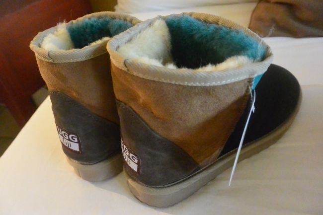フィジー】UGG工場でオリジナルアグを作ろう!』ナンディ フィジー】UGG工場でオリジナルアグを作ろう!』ナンディ
