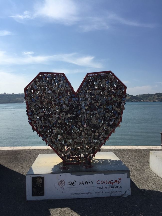 恋人の聖地的な。鍵は３０ユーロと高いので　ミーハーになりきれずやめた（苦笑）