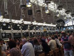 リベイラ市場。おいしそお〜〜　