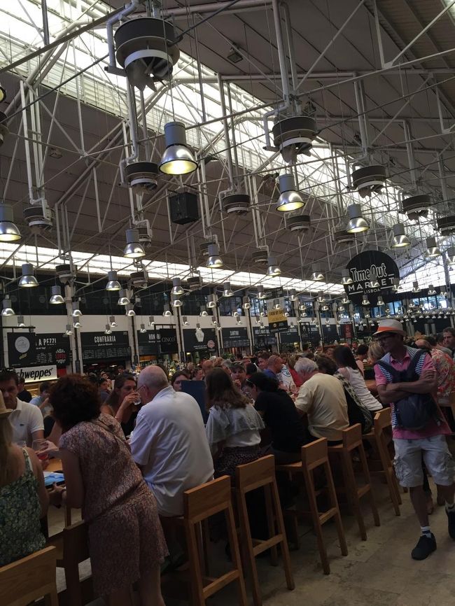 リベイラ市場。おいしそお〜〜　