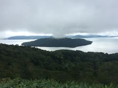 ちょっと峠から降りたら
屈斜路湖と中島が見えました