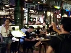 彼女達のリクエストで［Banana Leaf］へ

四人で～す！

