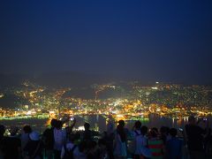 展望台は、夜景を一目見ようと訪れた世界各国の観光客であふれていました！