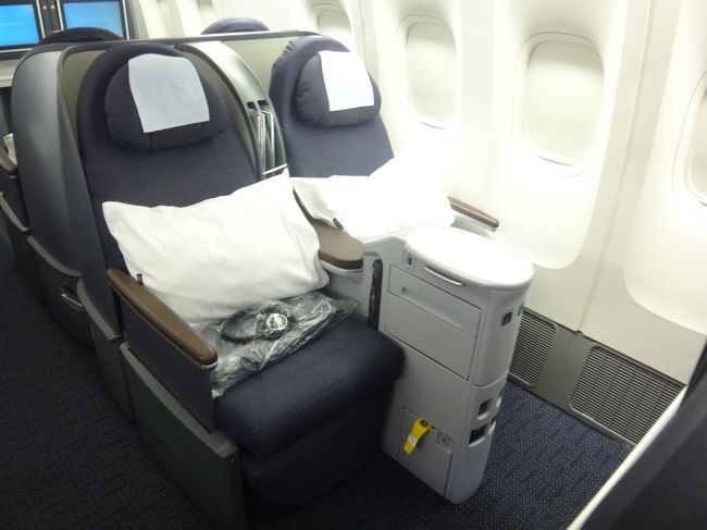 ユナイテッド航空ビジネスクラスで行くハワイ ザ リッツ カールトン ワイキキ泊 Uaの快適なビジネス ファーストクラスの機内サービス アメニティなどのご紹介編 ホノルル ハワイ の旅行記 ブログ By リンリンベルベルさん フォートラベル