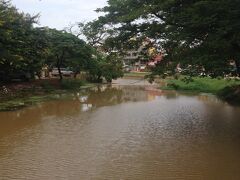 ［シェムリアップ川］