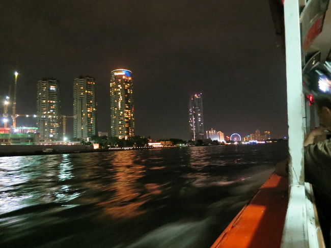 けっこう高層ホテルが並んでました<br />でも交通が不便そう