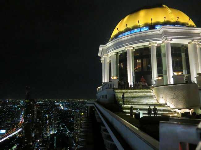 有名な写真！！<br /><br />エレベーターから上がるとドームの下で注文決済してから、こっちのエリアへ案内されます<br />混雑してるので20分ほど待たされるかな〜