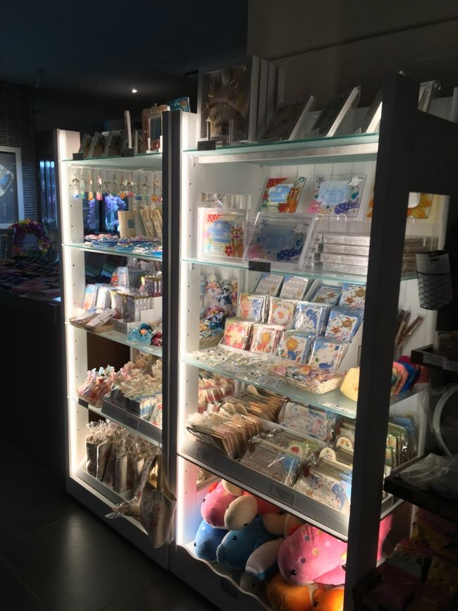 このグッズ、去年も何種類か買って、とっても可愛い〜！<br />那覇に何店舗かショップがあるみたいです。