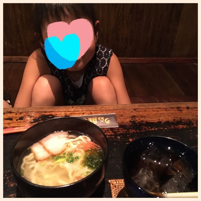 ママはミニソーキそば！